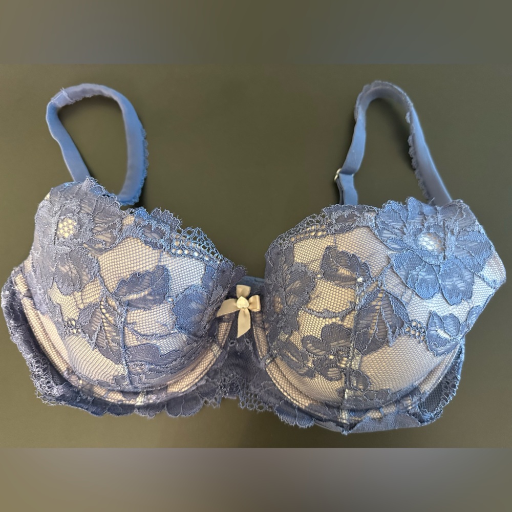 Victoria’s Secret Body by Victoria Bra